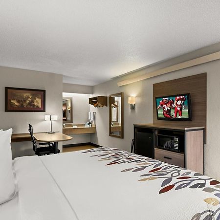 Red Roof Inn Detroit - Royal Oak/Мадисон-Хайтс Экстерьер фото