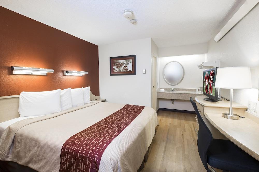 Red Roof Inn Detroit - Royal Oak/Мадисон-Хайтс Экстерьер фото